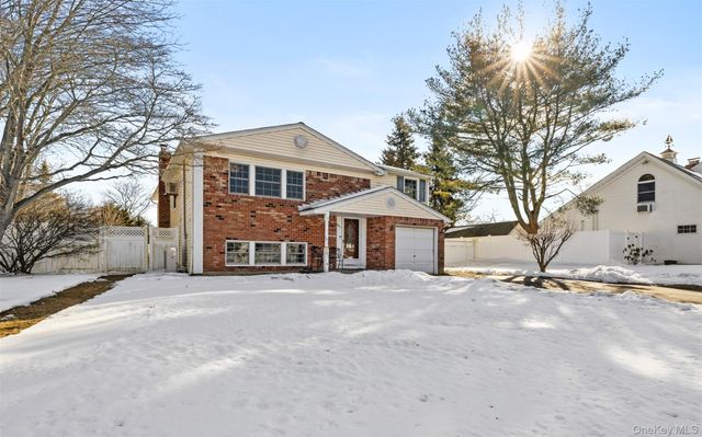 447 China Road, Sayville, NY 11782