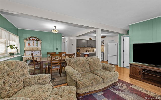 447 China Road, Sayville, NY 11782