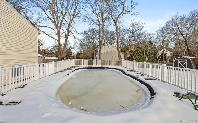 447 China Road, Sayville, NY 11782