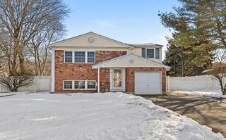 447 China Road, Sayville, NY 11782