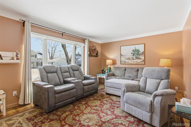 18527 Gaylord, Redford Charter Township, MI 48240