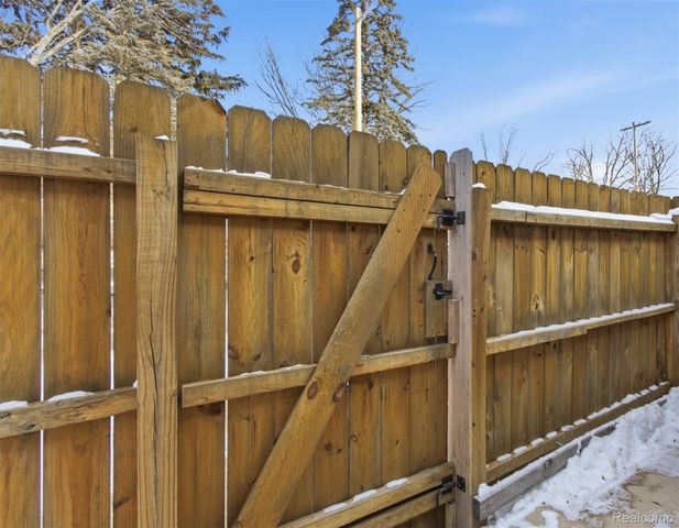 18527 Gaylord, Redford Charter Township, MI 48240