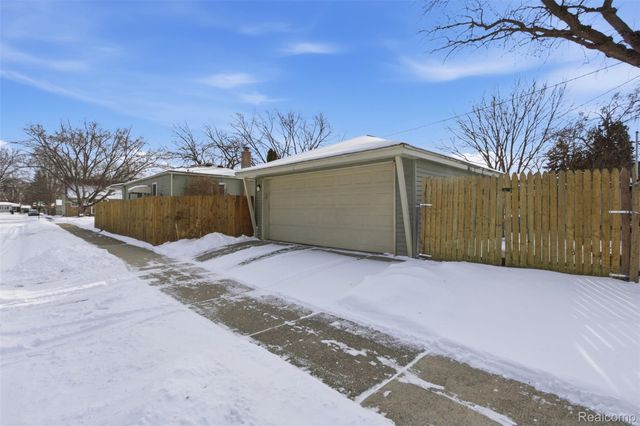 18527 Gaylord, Redford Charter Township, MI 48240