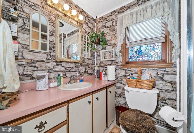 108 GALE DR, Wilmington, DE 19808