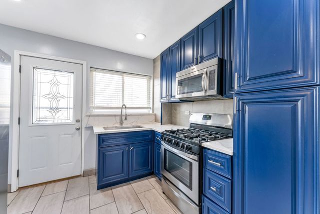 3142 S 54th Court, Cicero, IL 60804