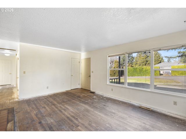 6906 Sw TAYLORS FERRY Rd, Portland, OR 97210