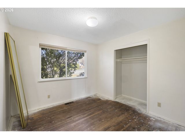 6906 Sw TAYLORS FERRY Rd, Portland, OR 97210