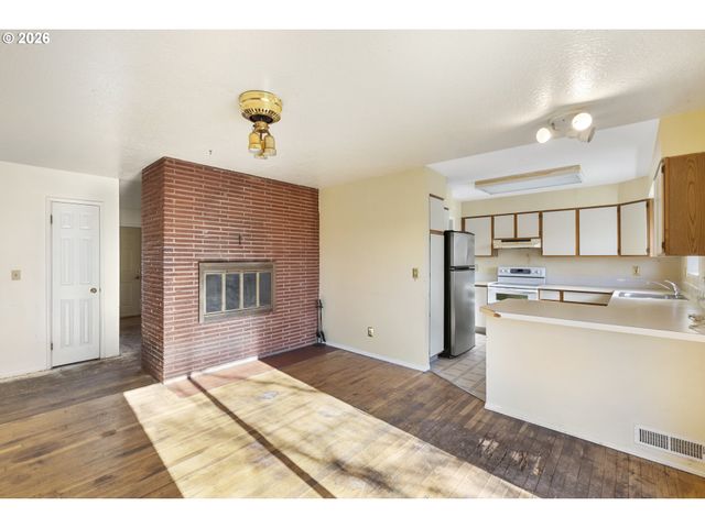 6906 Sw TAYLORS FERRY Rd, Portland, OR 97210