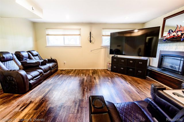16100 Kennebec Street, Southgate, MI 48195
