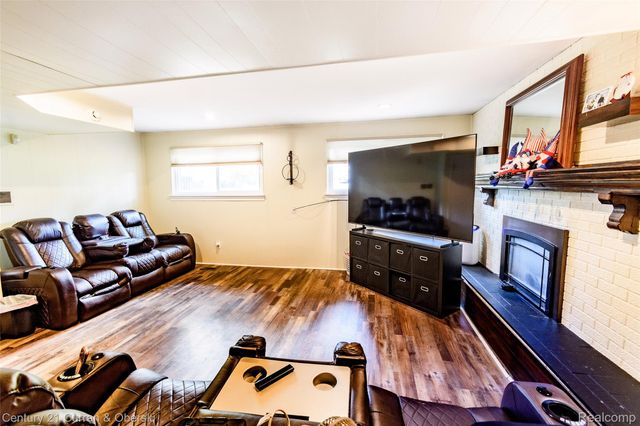 16100 Kennebec Street, Southgate, MI 48195