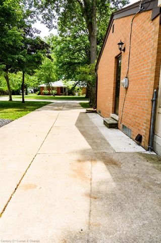 16100 Kennebec Street, Southgate, MI 48195