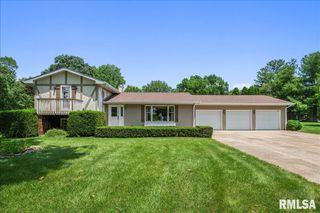 18 Oak Wind Road, Cantrall, IL 62625