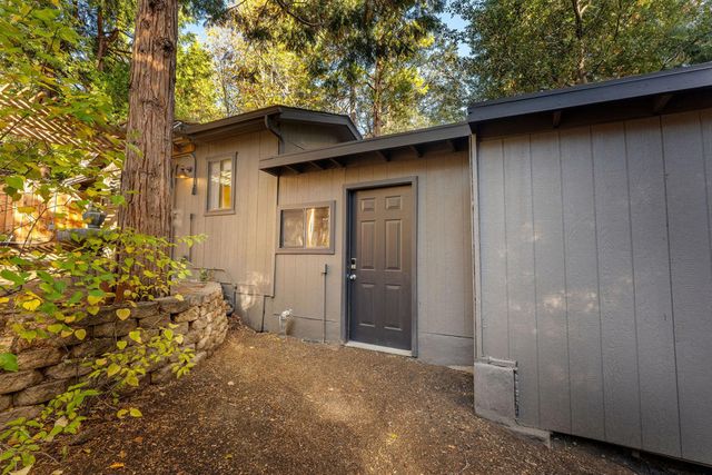 25255 Nestwa Trail, Idyllwild, CA 92549