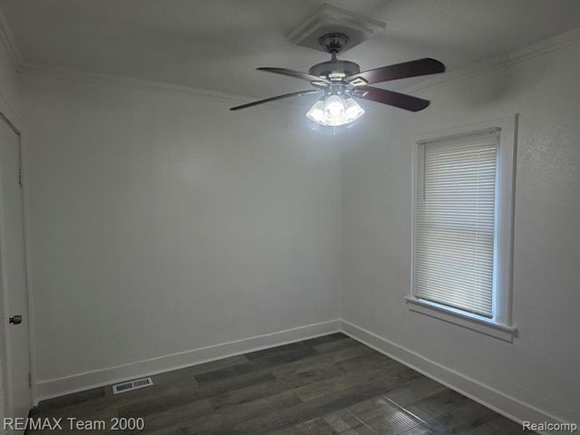 25526 New York Street, Dearborn Heights, MI 48125