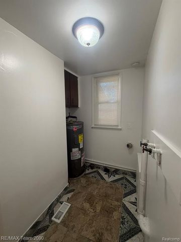25526 New York Street, Dearborn Heights, MI 48125