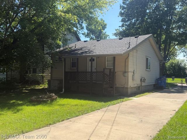 25526 New York Street, Dearborn Heights, MI 48125