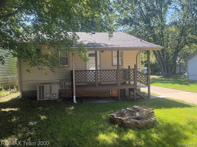 25526 New York Street, Dearborn Heights, MI 48125