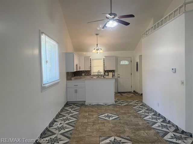25526 New York Street, Dearborn Heights, MI 48125