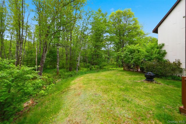 51 Peter Way, Kiamesha Lake, NY 12751