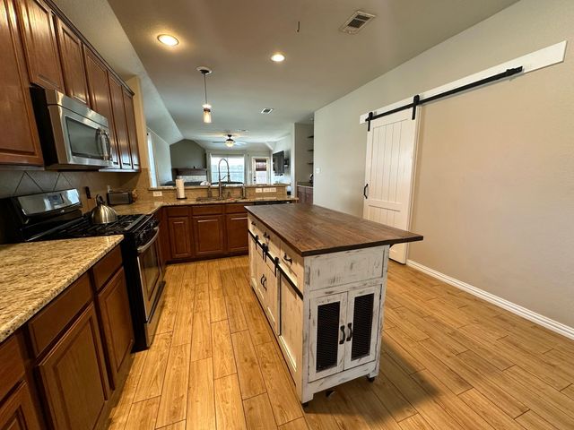 2205 Willow Creek Drive, Little Elm, TX 75068