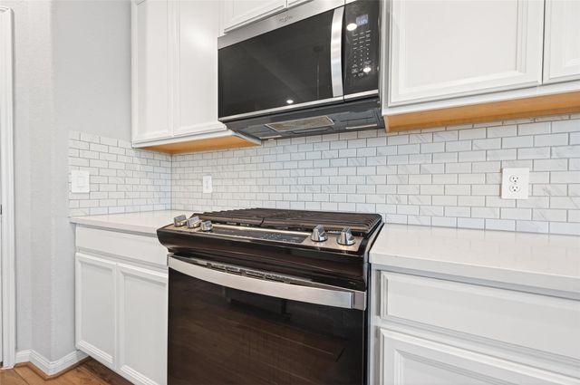 1322 Eagle Pass Drive, Rosharon, TX 77583