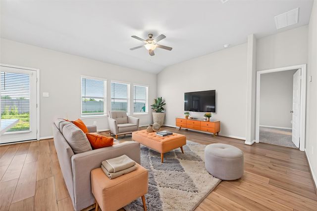 1322 Eagle Pass Drive, Rosharon, TX 77583