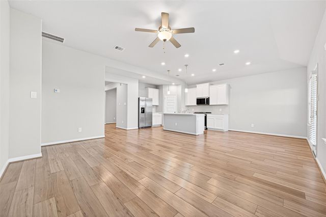 1322 Eagle Pass Drive, Rosharon, TX 77583