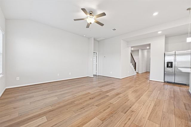 1322 Eagle Pass Drive, Rosharon, TX 77583