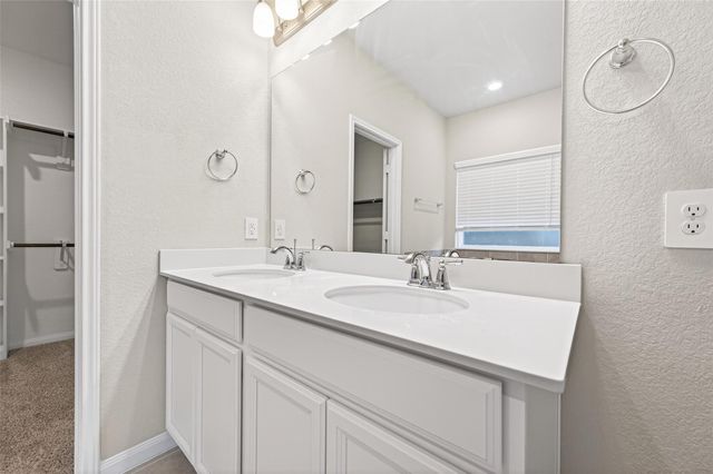 1322 Eagle Pass Drive, Rosharon, TX 77583