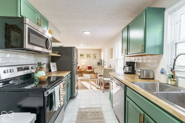 4658 Farrington, Indianapolis, IN 46201