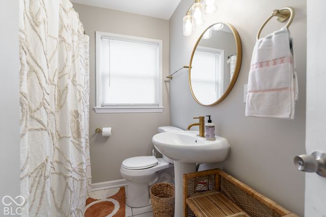 4658 Farrington, Indianapolis, IN 46201