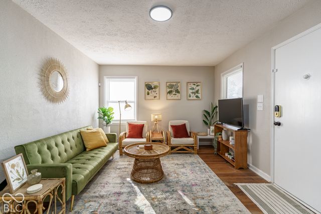 4658 Farrington, Indianapolis, IN 46201