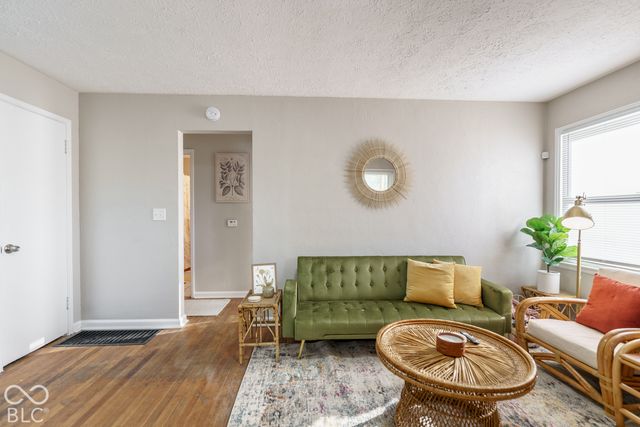4658 Farrington, Indianapolis, IN 46201