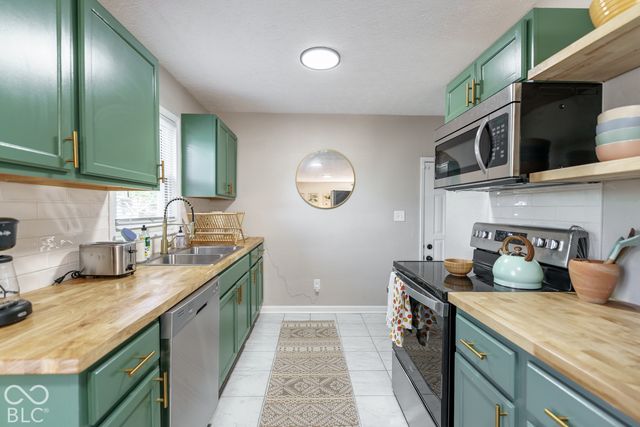 4658 Farrington, Indianapolis, IN 46201