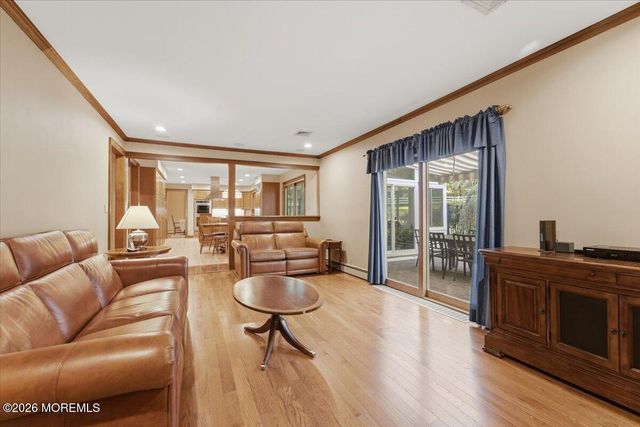 1 Marlboro Street, Morganville, NJ 07751