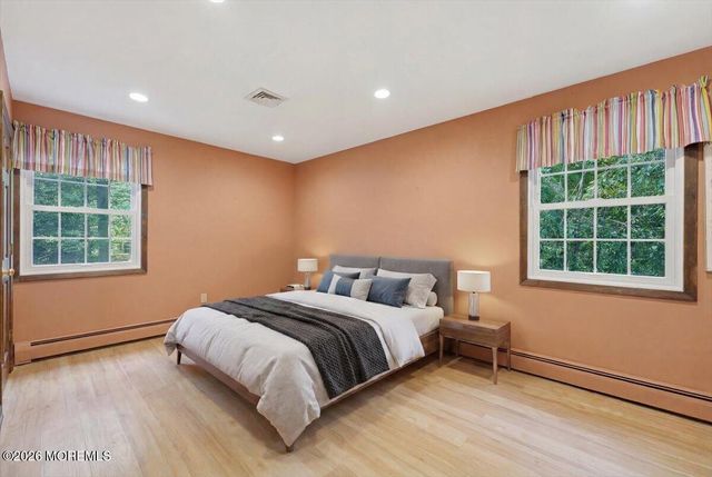 1 Marlboro Street, Morganville, NJ 07751