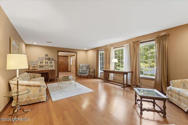 1 Marlboro Street, Morganville, NJ 07751