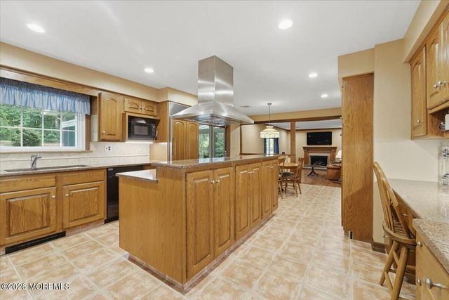 1 Marlboro Street, Morganville, NJ 07751