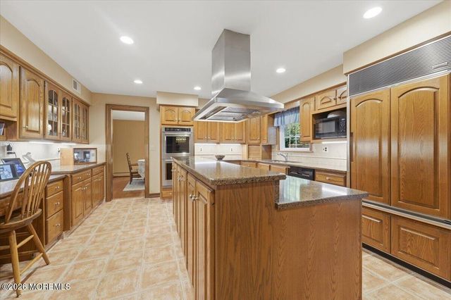 1 Marlboro Street, Morganville, NJ 07751