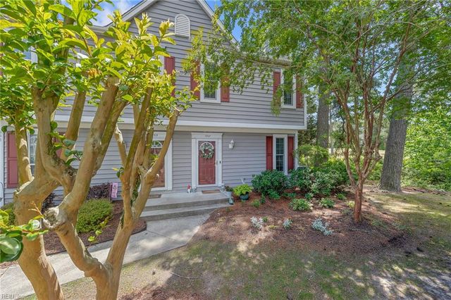 557 Englehard DR, Virginia Beach, VA 23462