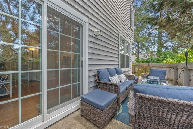 557 Englehard DR, Virginia Beach, VA 23462
