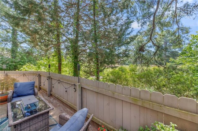 557 Englehard DR, Virginia Beach, VA 23462