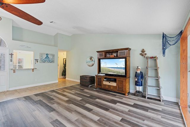 1313 WAYNE AVENUE, New Smyrna Beach, FL 32168