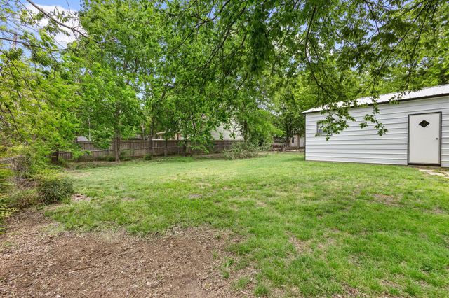 1425 E CHERRY, Sherman, TX 75090