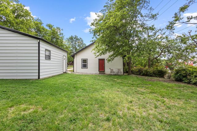 1425 E CHERRY, Sherman, TX 75090