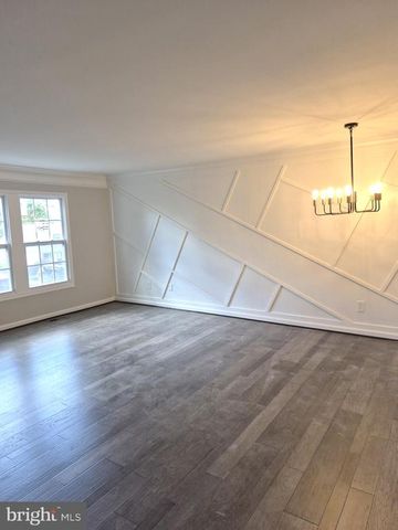 27 FAIRFAX ST, Warrenton, VA 20186