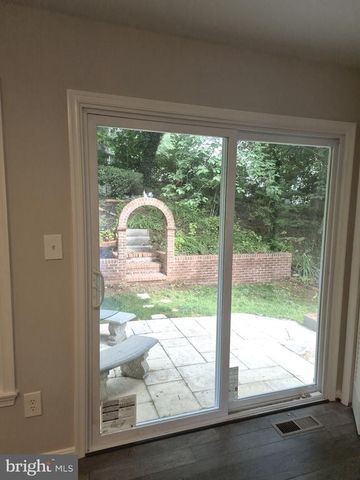 27 FAIRFAX ST, Warrenton, VA 20186