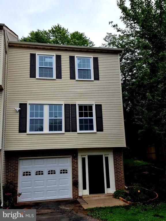 27 FAIRFAX ST, Warrenton, VA 20186