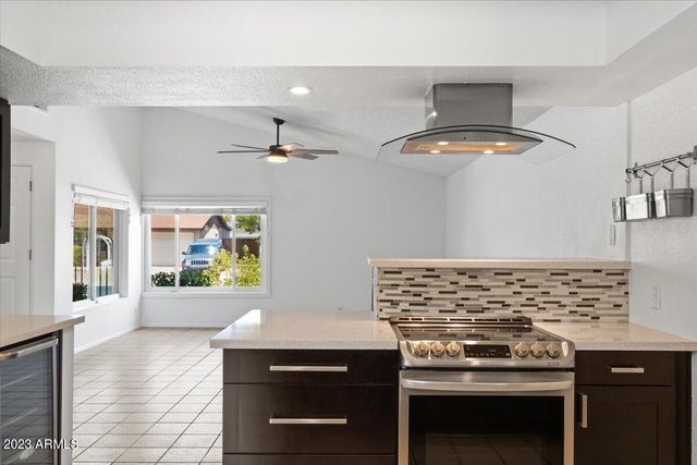 667 W PECOS Avenue, Mesa, AZ 85210