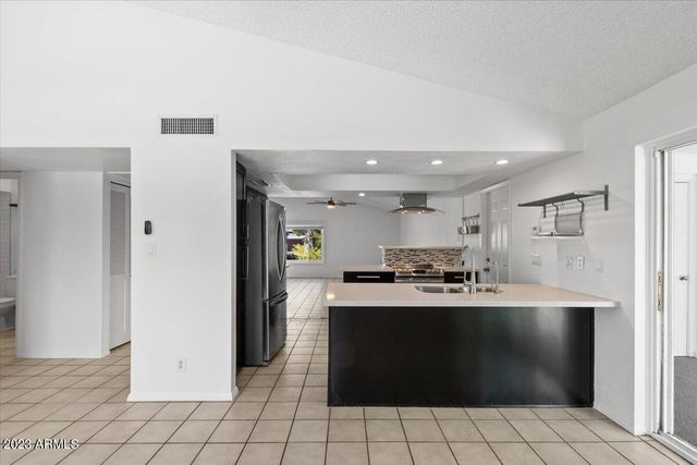 667 W PECOS Avenue, Mesa, AZ 85210